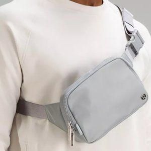 Lululemon fanny pack
